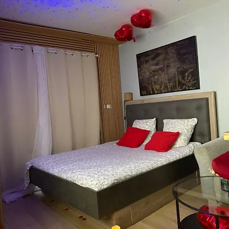 Nantais Apartment